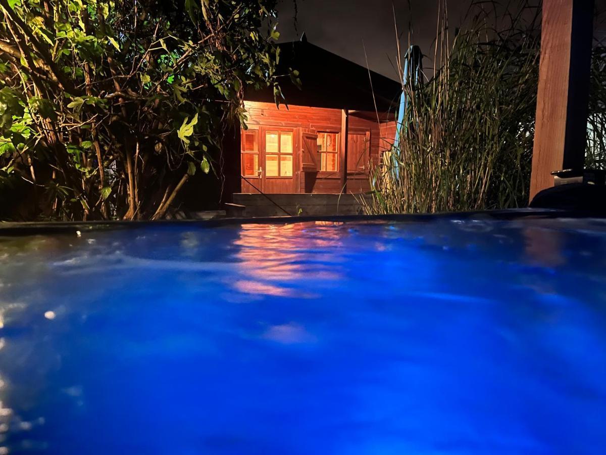 Buddha Style Family House & Jacuzzi & Sauna Near Amsterdam Vijfhuizen Exterior photo