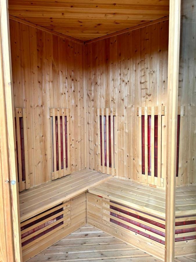 Buddha Style Family House & Jacuzzi & Sauna Near Amsterdam Vijfhuizen Exterior photo