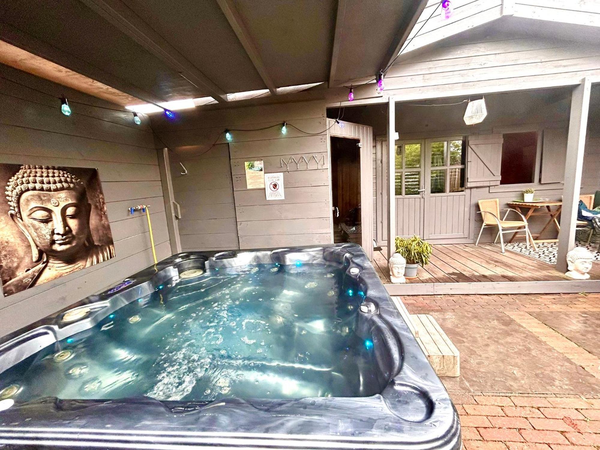 Buddha Style Family House & Jacuzzi & Sauna Near Amsterdam Vijfhuizen Exterior photo